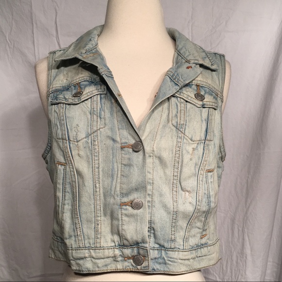 Old Navy Jackets & Blazers - Old Navy petite Jean jacket